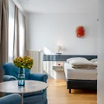 Ξενοδοχείο Boutique Hauser 4*