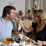 Boutique Hauser Hotel 4*