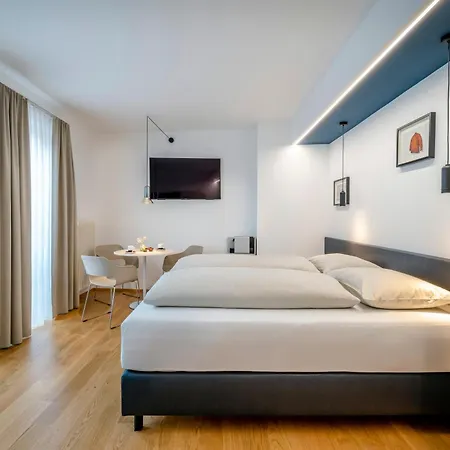 Ξενοδοχείο Boutique Hauser 4*