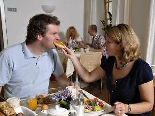 Boutique Hauser Hotell 4*