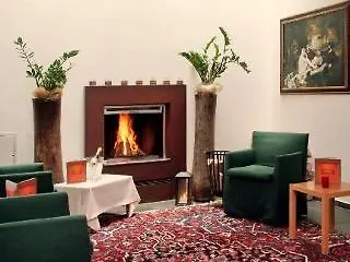 Ξενοδοχείο Boutique Hauser 4*