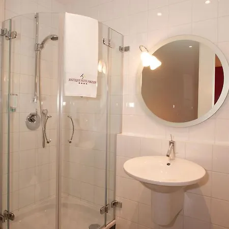 Ξενοδοχείο Boutique Hauser 4*