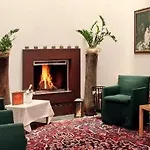 ホテル ブティック ハウザー 4*